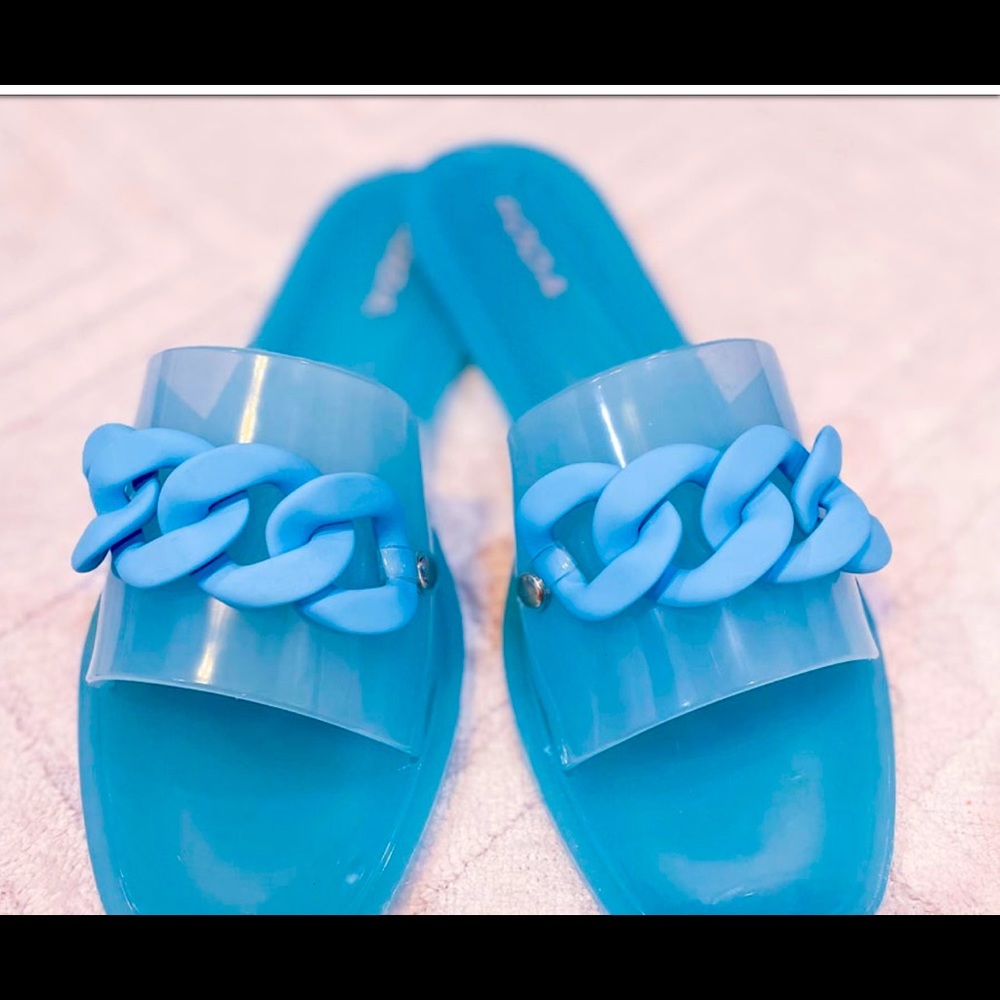 Berness blue size 7 buckle sandal